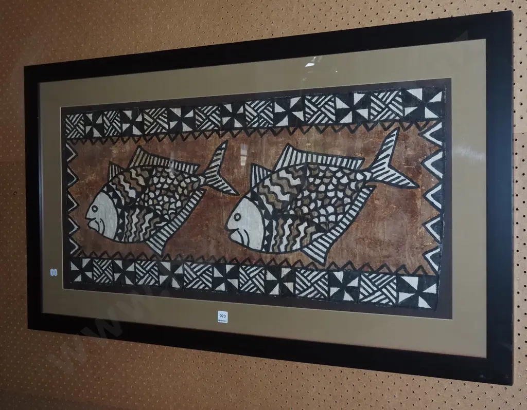 framed tapa cloth - fish H460 W930 Image 1++