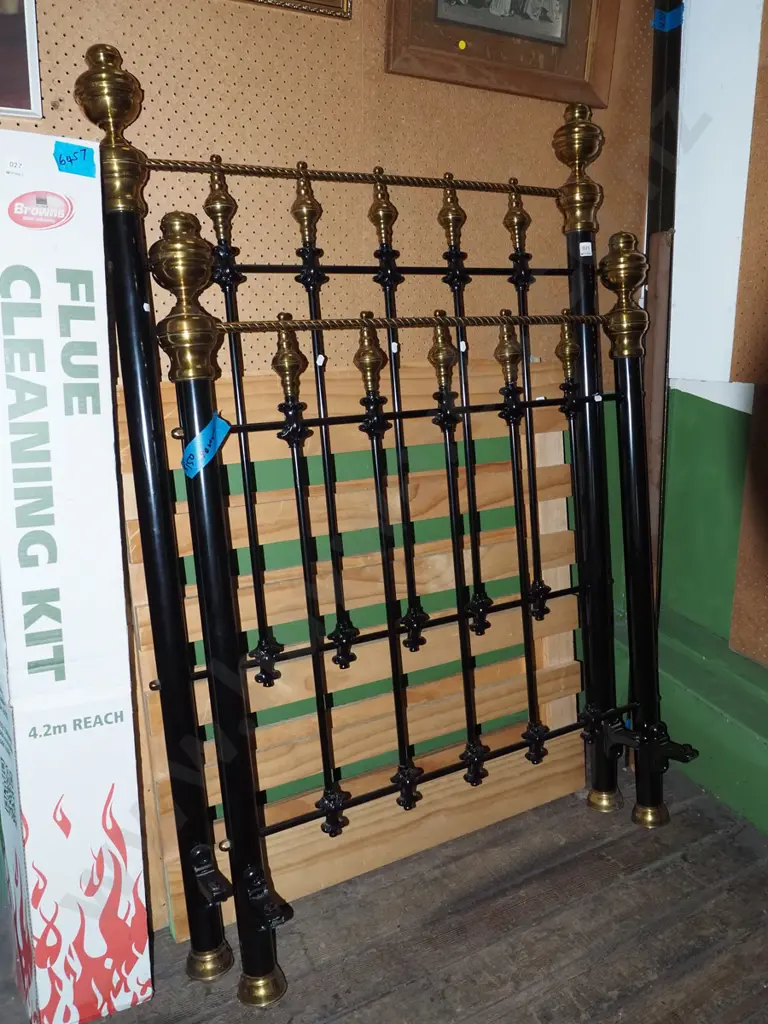 single bed metal and brass bed ends Image 1++