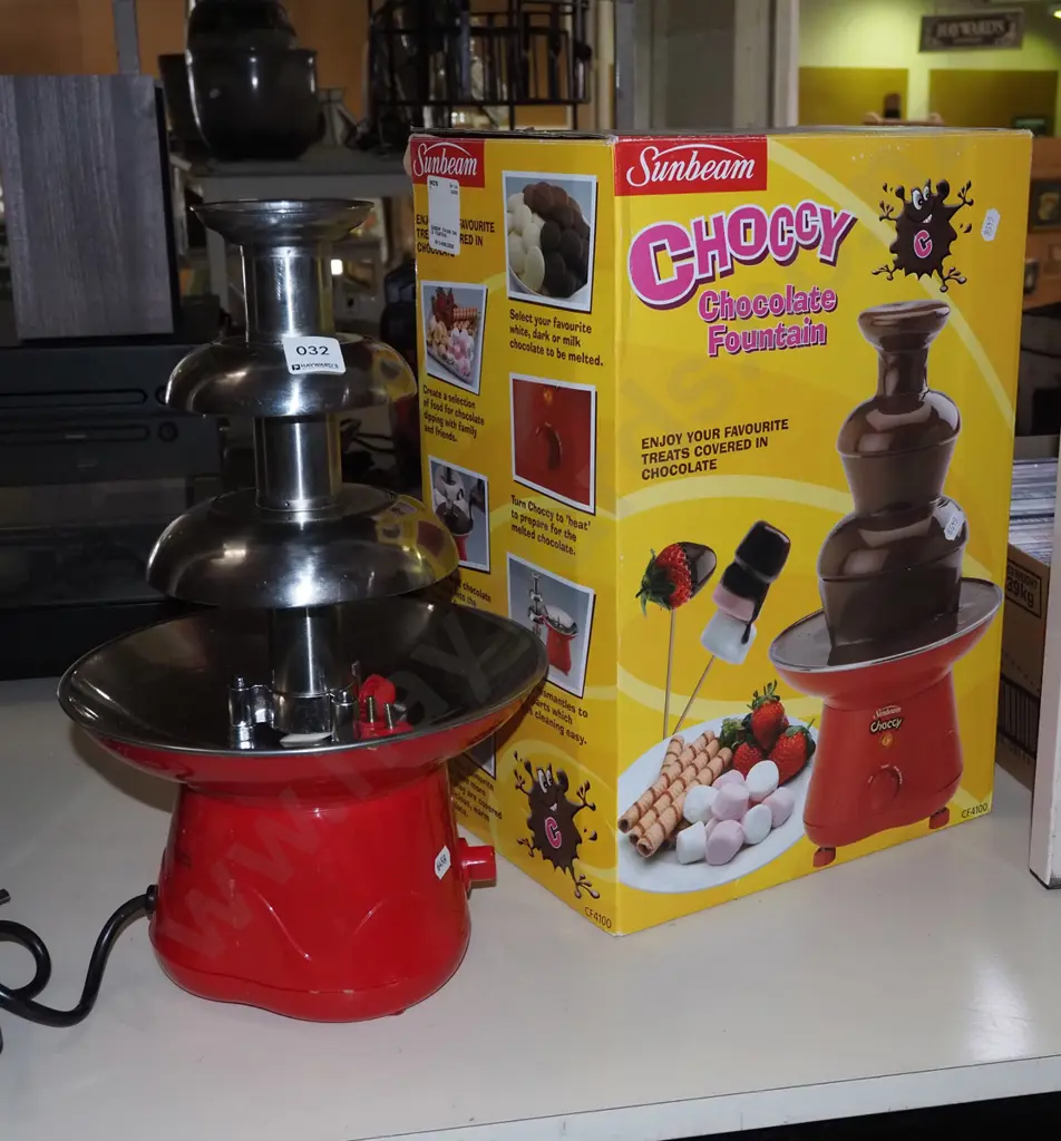 chocolate fountain Image 1++