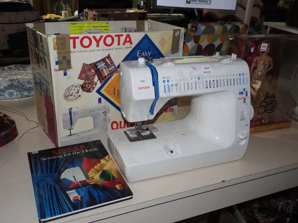 Toyota sewing machine Image 1++