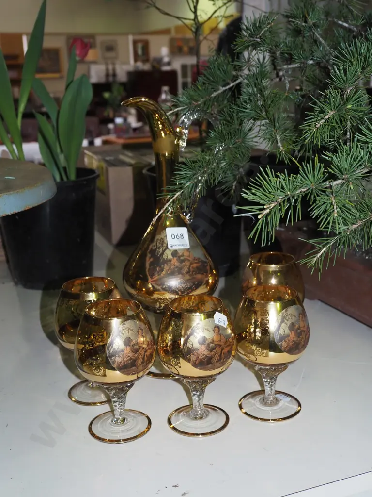 Italian jug with 5 matching goblets Image 1++