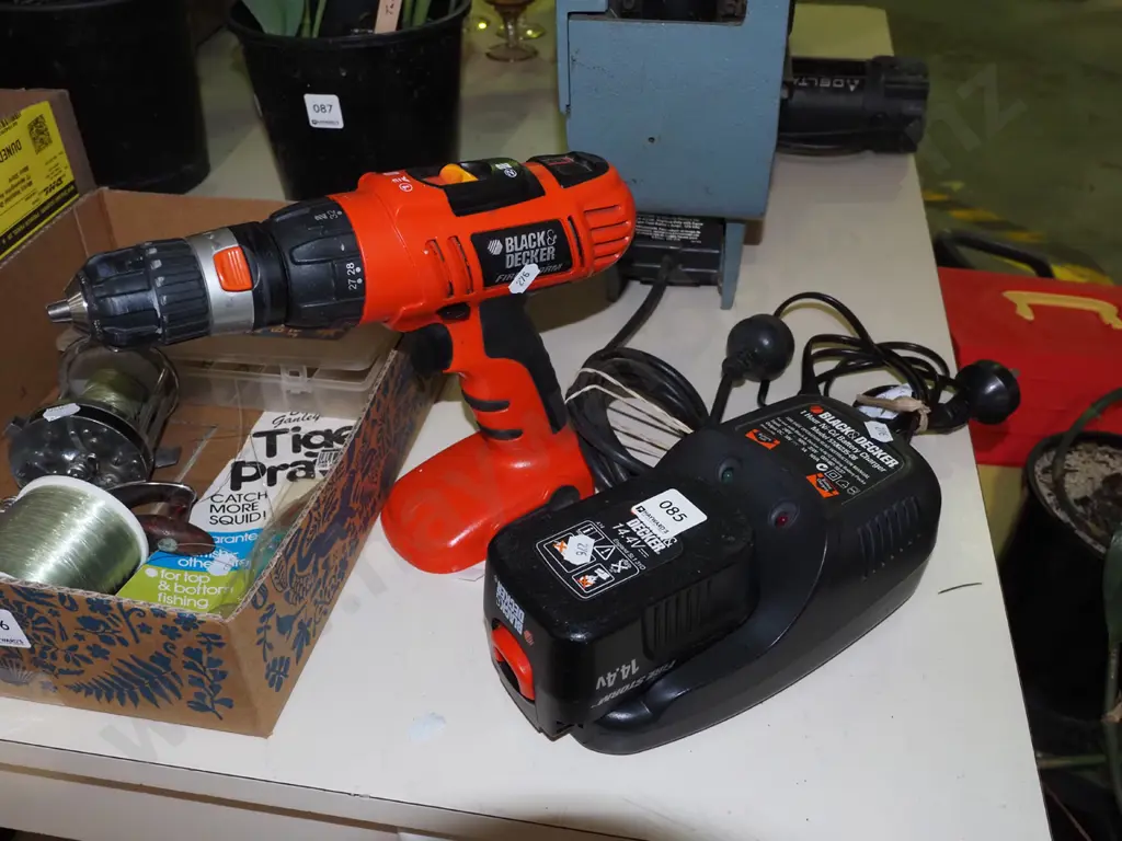 Black & Decker battery drill Image 1++