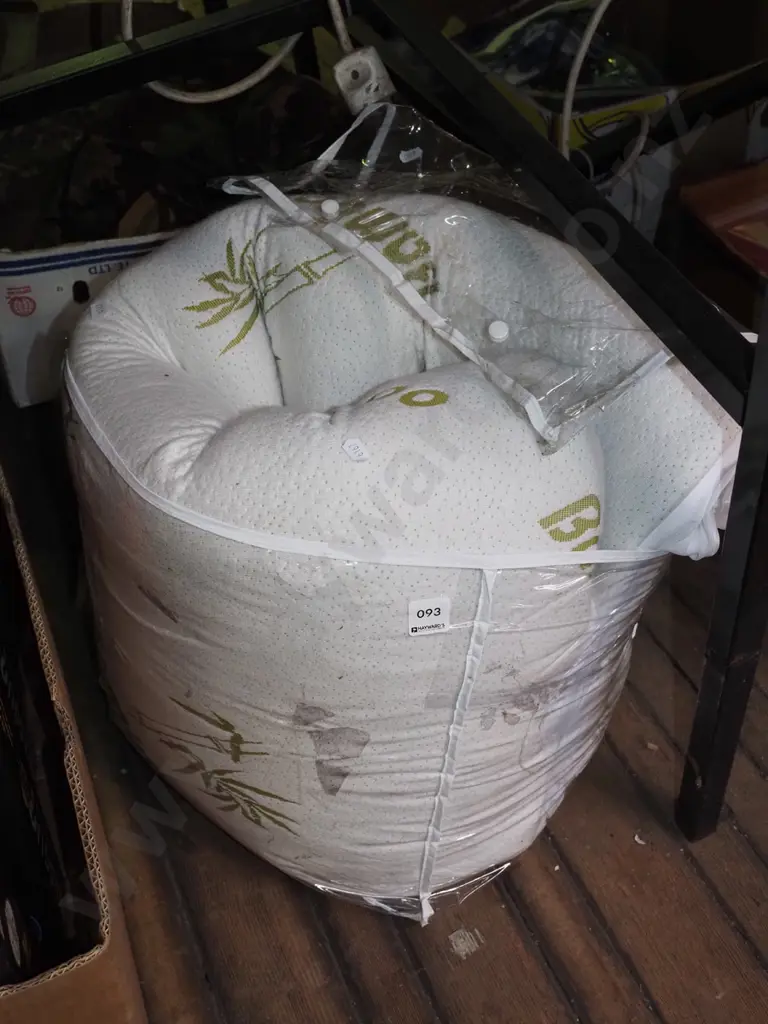 Bambillo mattress protector/ topper Image 1++