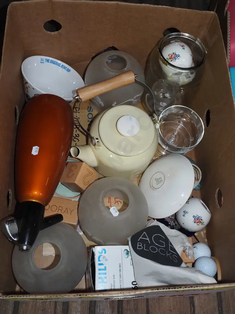 box; light fitting, enamel teapot, soda syphon etc Image 1++