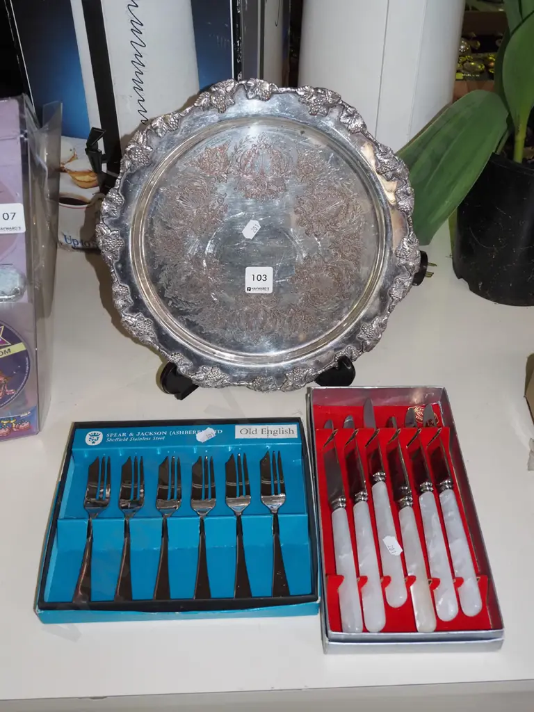 bone handled knives, cake forks, tray Image 1++