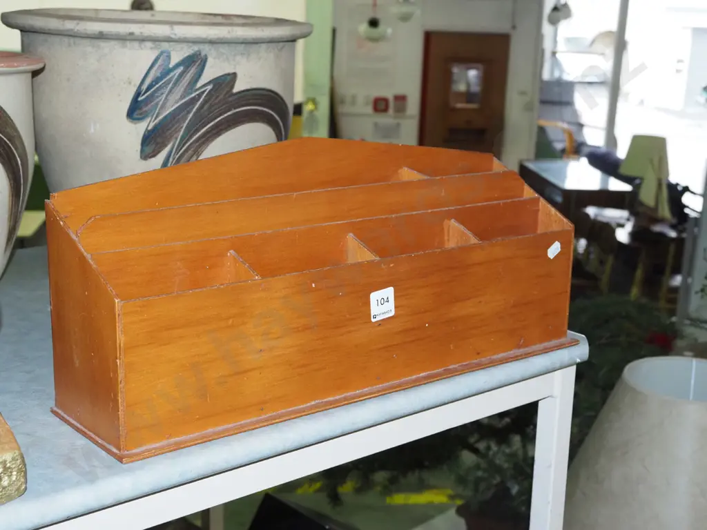 wooden stationery organiser Image 1++