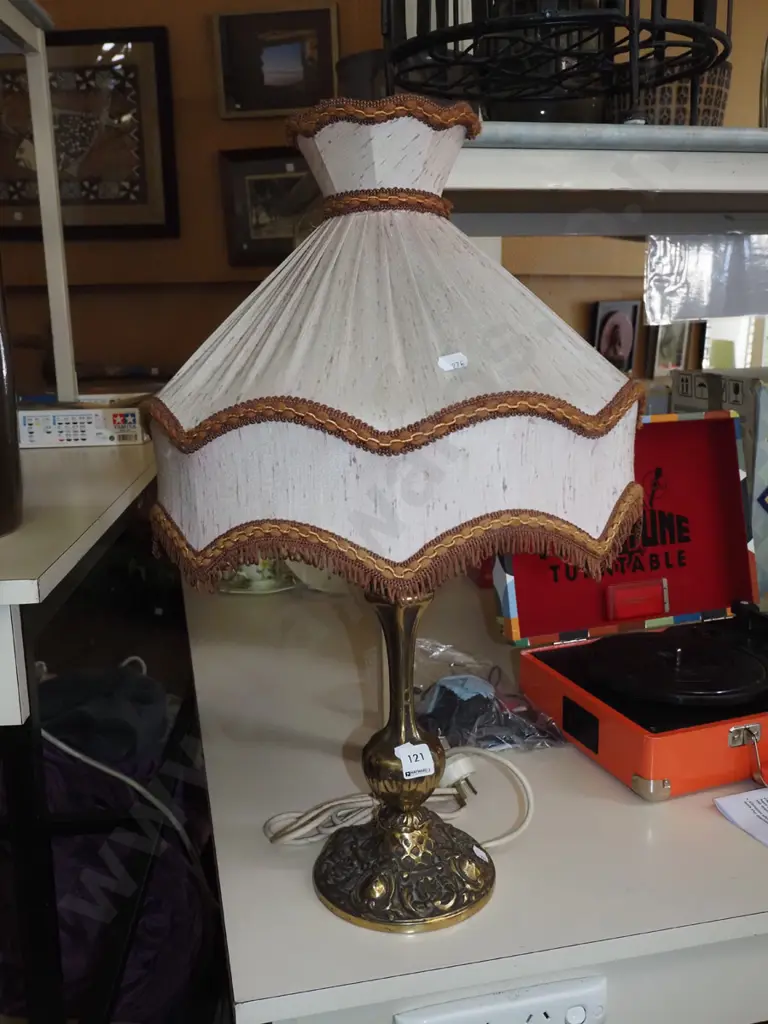 ornate based table lamp H600 Image 1++