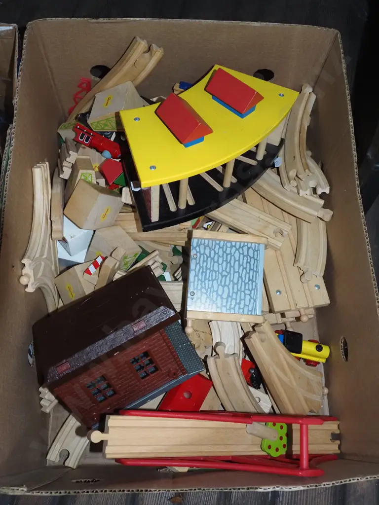 box; wooden toy train set Image 1++