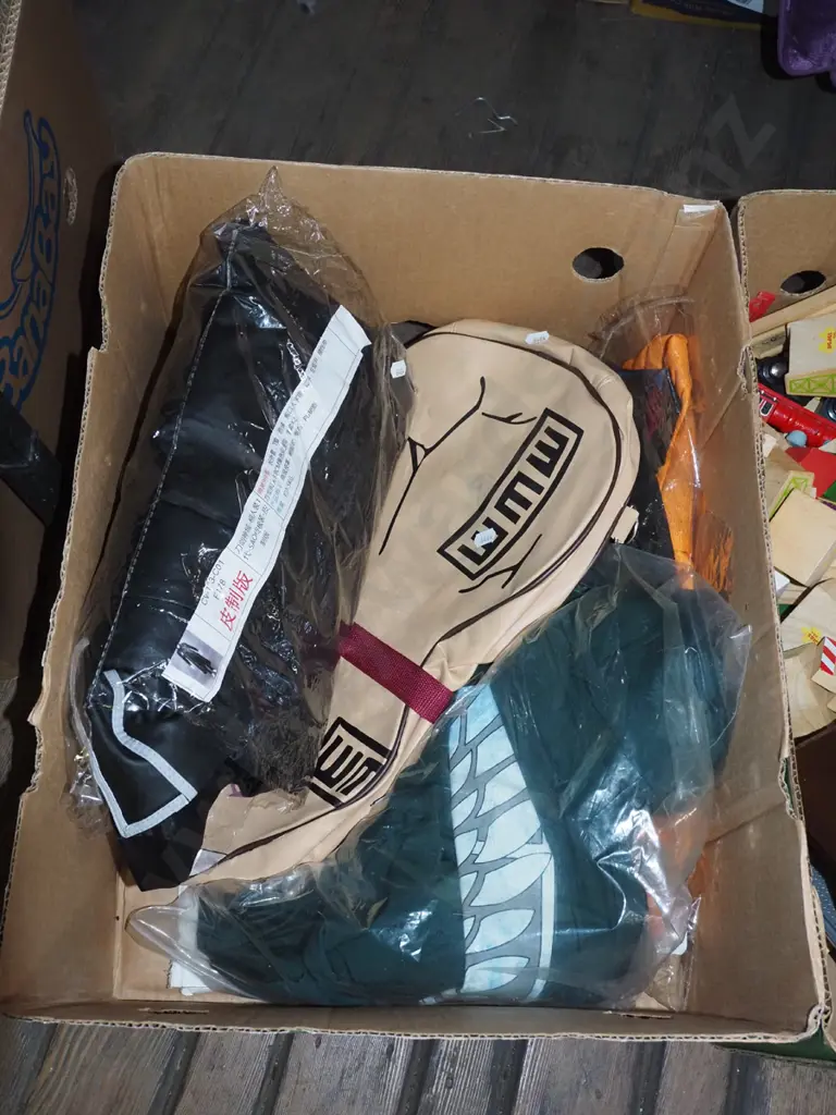 box; various costumes Image 1++