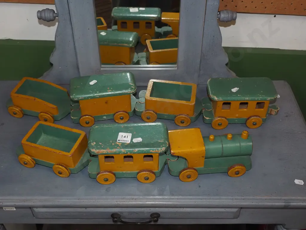 wooden toy train Image 1++