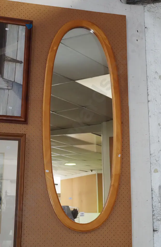 wood framed oval wall mirror H1270 Image 1++