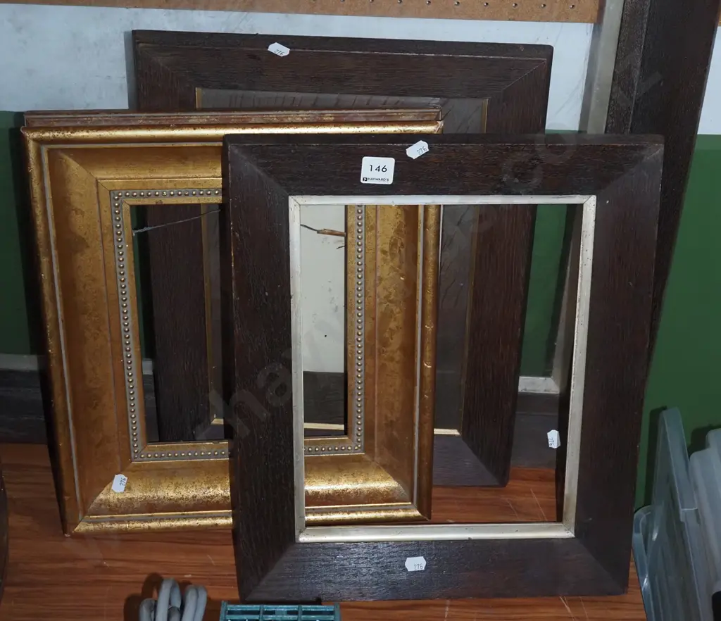 3x wooden picture frames Image 1++
