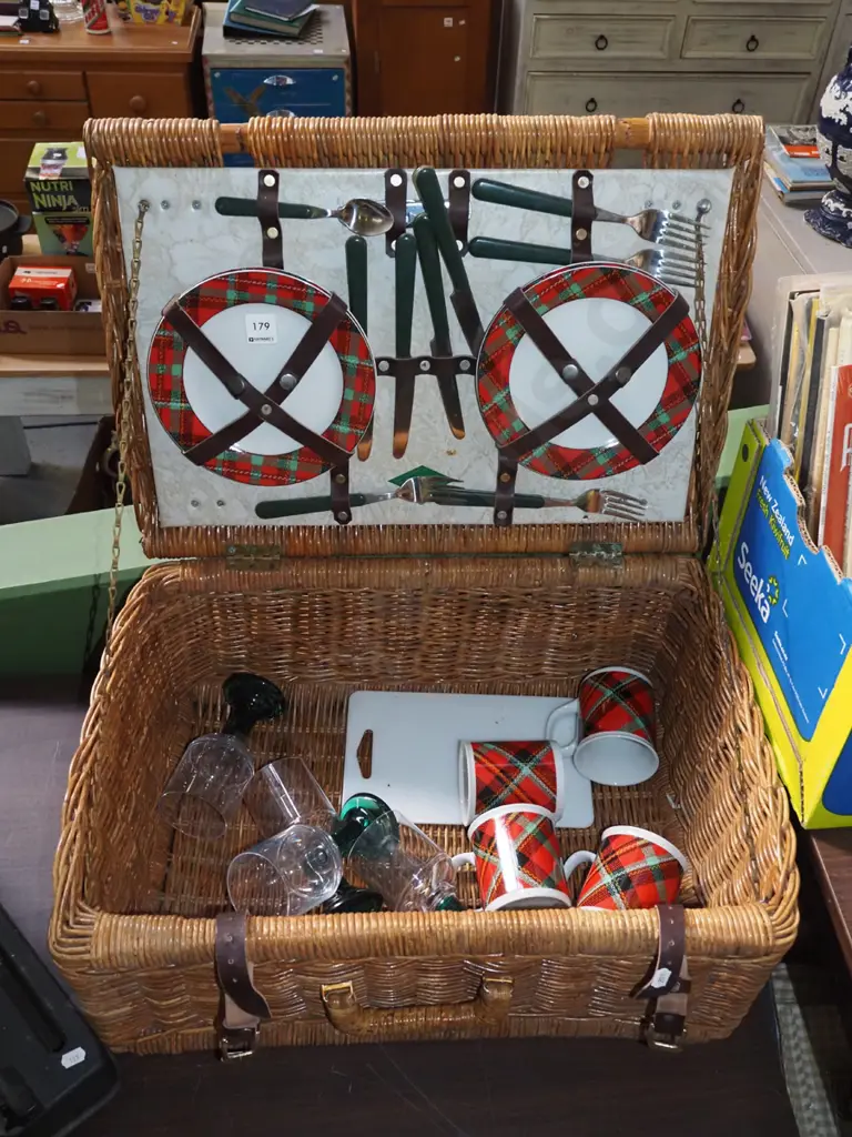 cane hamper and contents Image 1++