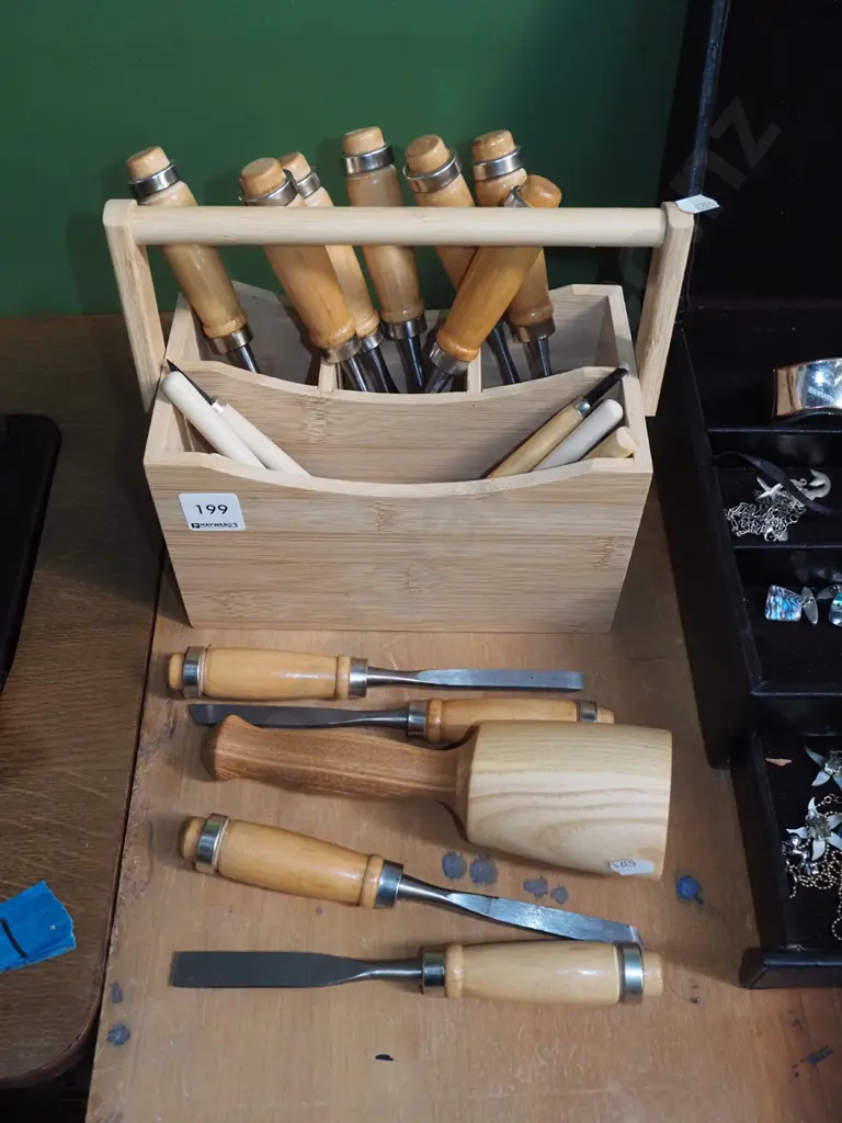 carving chisels, mallet, wooden basket Image 1++