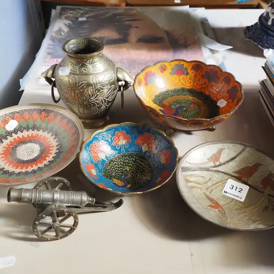 closoinne bowls, brass cannon, brass vase etc