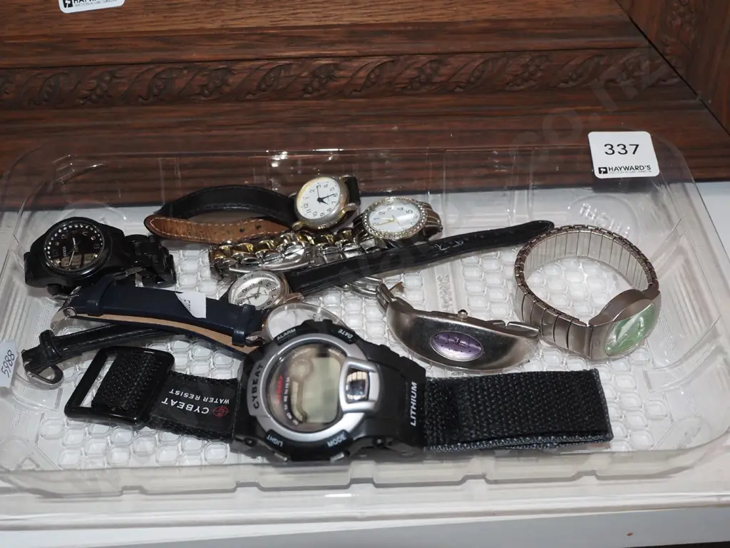 tray of watches Image 1++