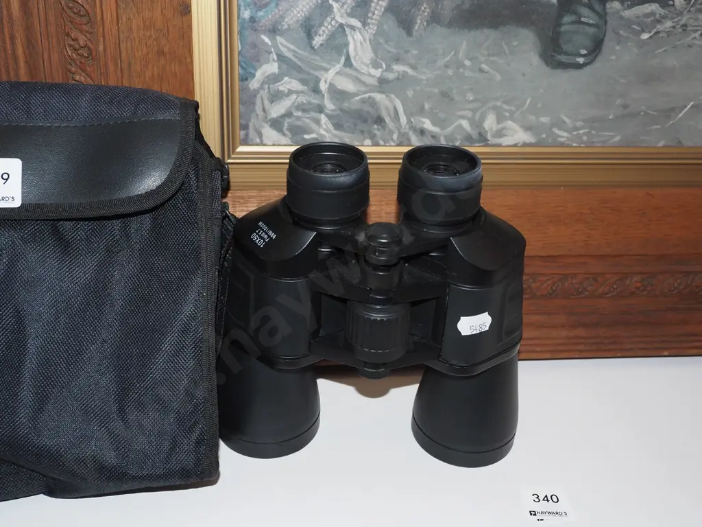 pair of 10x50 binoculars Image 1++