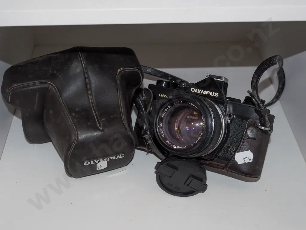 Olympus 35mm camera and case Image 1++
