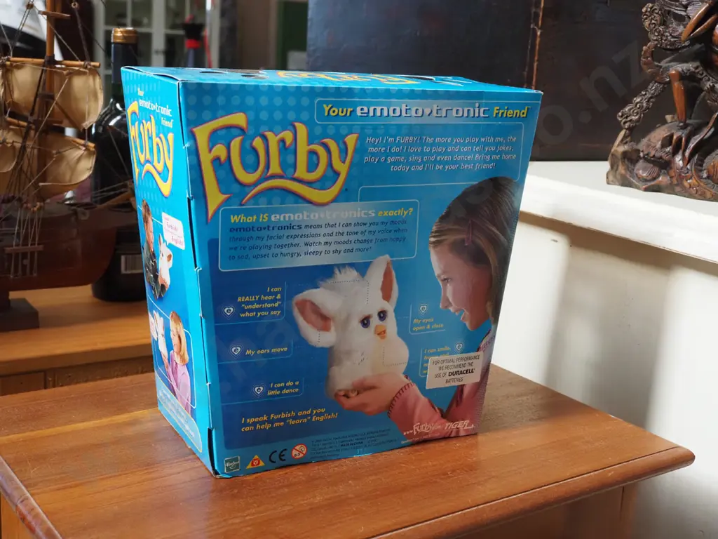 boxed as new Furby Emoto-Tronic Friend toy Image 1++