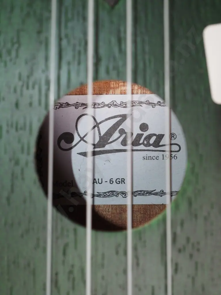 Aria ukelele Image 1++