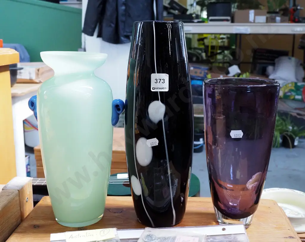 3x art glass vase Tallest H320 Image 1++