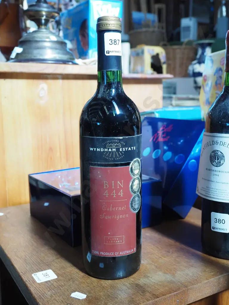 bottle of cabernet sauvignon Wyndham Estate Bin 44 1998 Image 1++