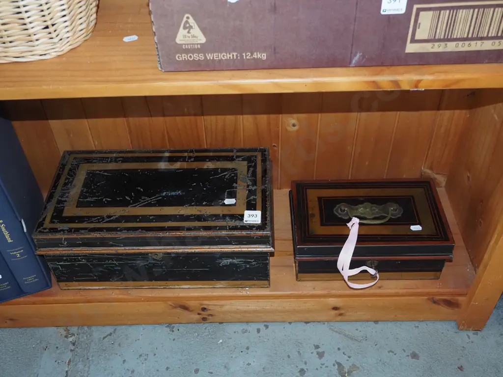 2x cash boxes - 1 has key Image 1++