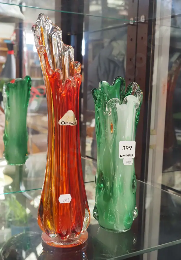 2x art glass vases H320  Image 1++