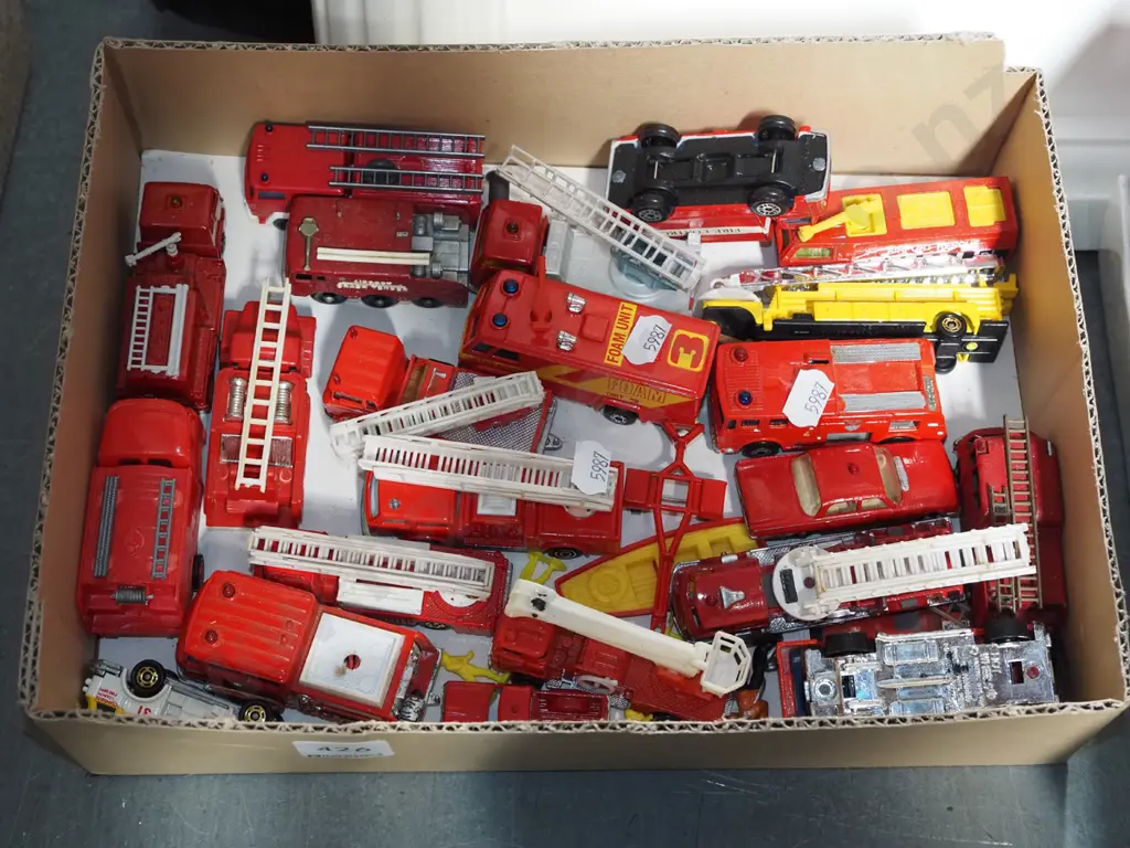 box; model fire engines Image 1++