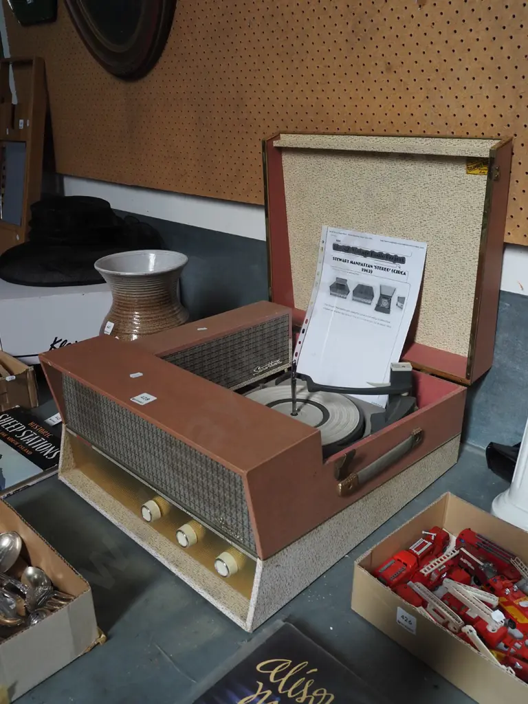 Stewart Manhattan portable radiogram - circa 1963 Image 1++