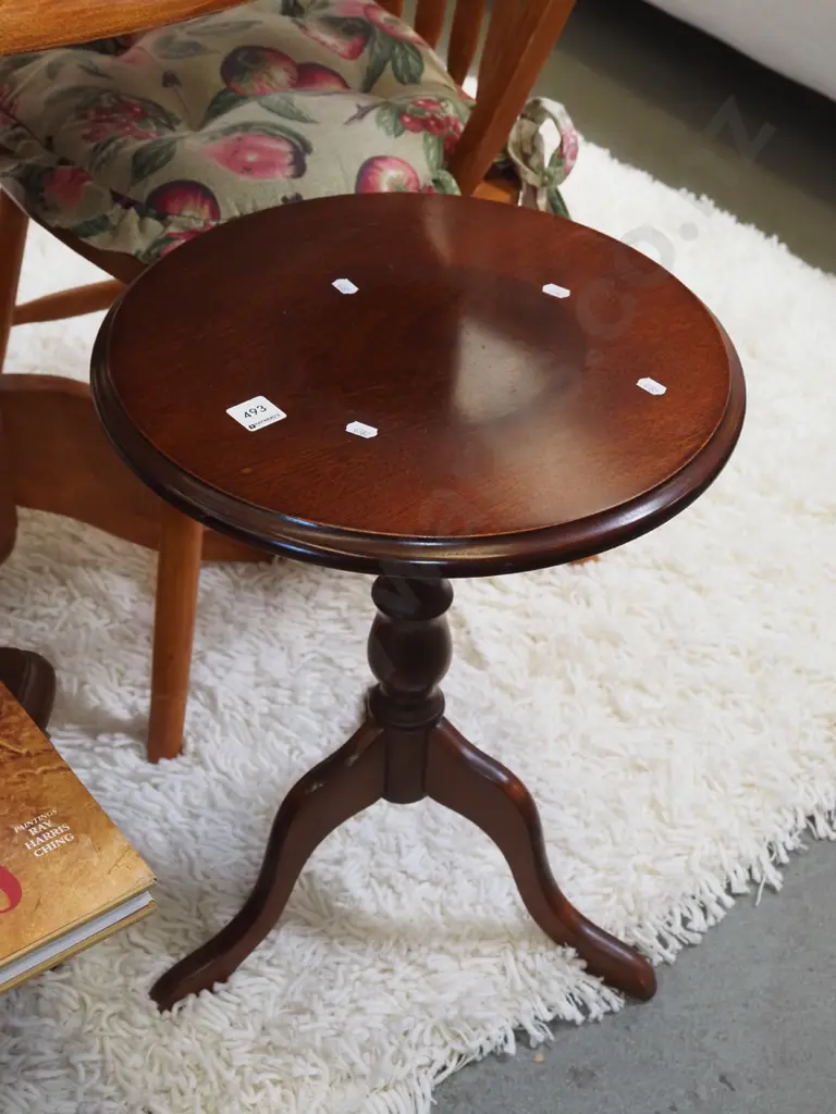 mahogany wine table Image 1++