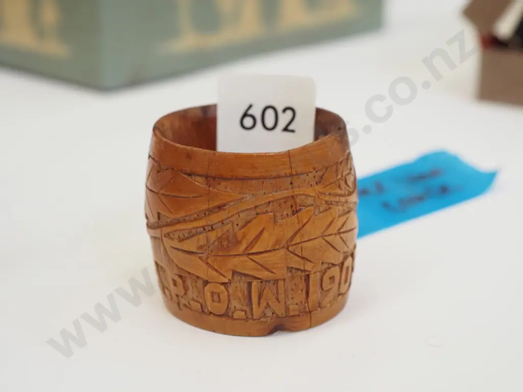 hand carved Boer War wooden napkin ring - has crack Image 1++