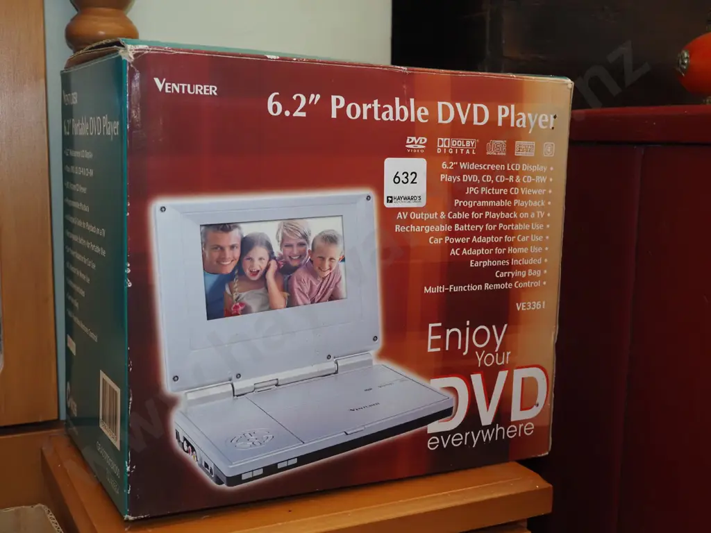 box; portable DVD player Image 1++