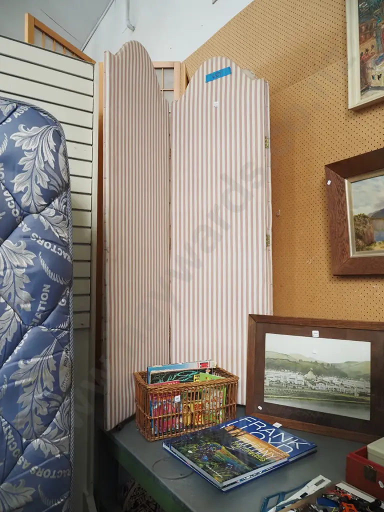 fabric 3 piece screen H1700 W1500 Image 1++