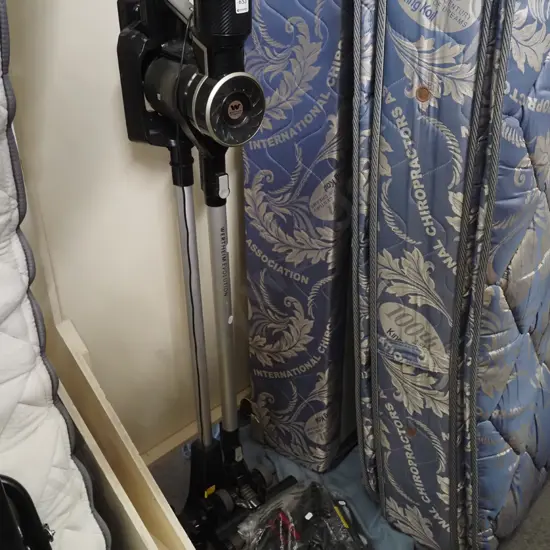 Wertheim stick vacuum