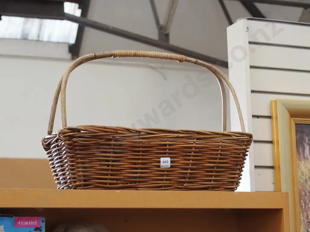 cane basket Image 1++