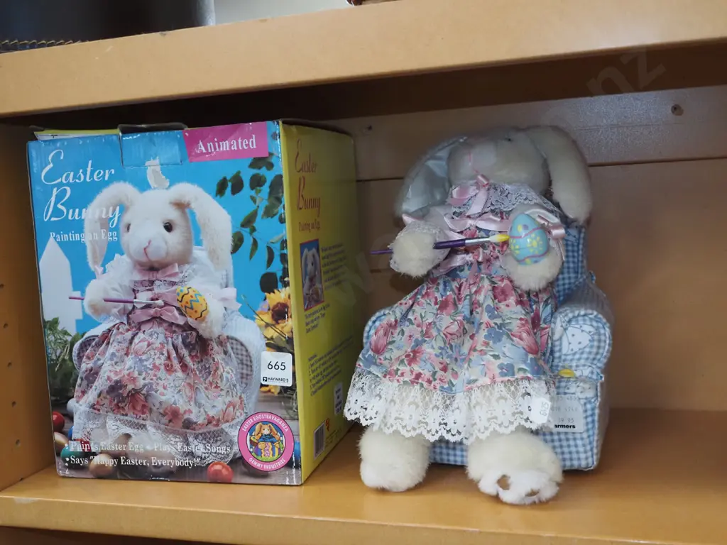 boxed as new electronic Easter Bunny Image 1++