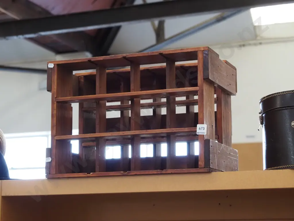 wooden wine rack Image 1++