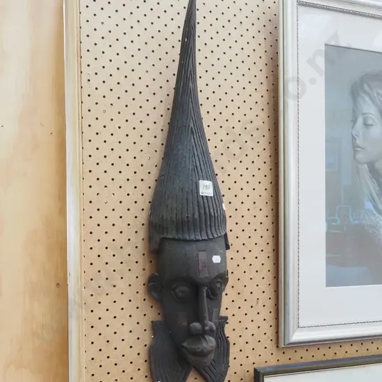 wooden ethnic carving H680