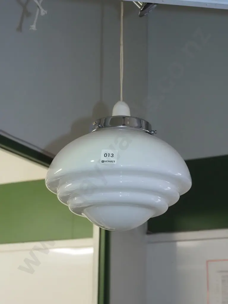 white deco pendant light fitting Image 1++