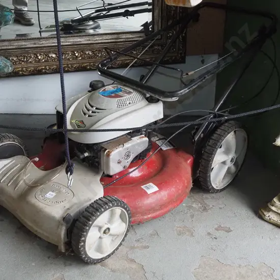 Briggs & Stratton front wheel drive 4 stroke motor mower