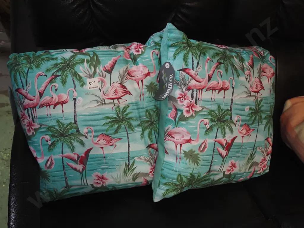 2x as new home & Co pink flamingo cushions Image 1++