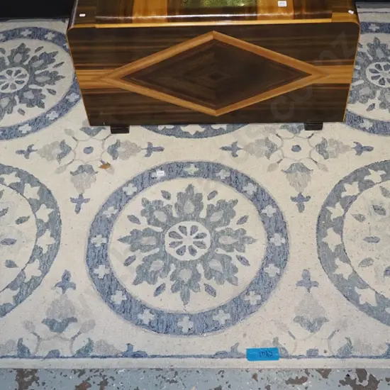 blue and white circular patterned floor mat L2300 W1600