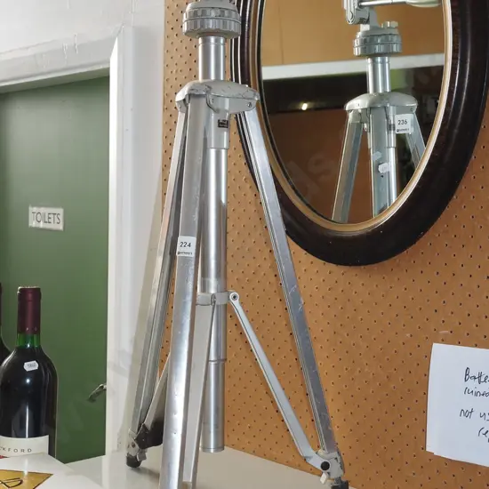 camera tripod
