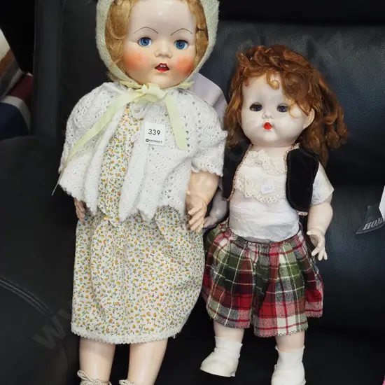 2x vintage dolls