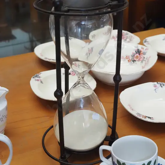 large hour glass H320