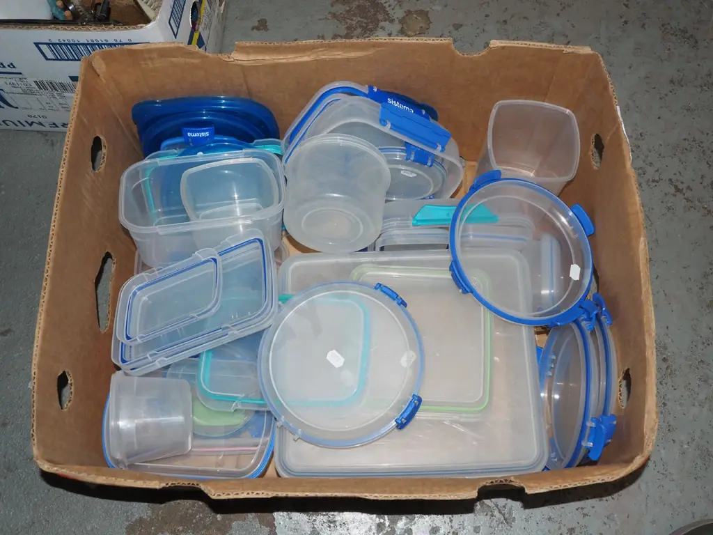 box of Sistema containers Image 1++