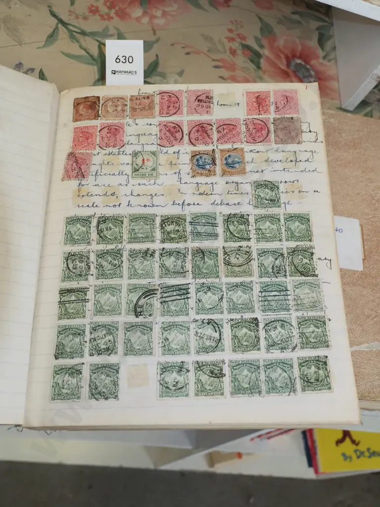 2x stamp albums Image 1++