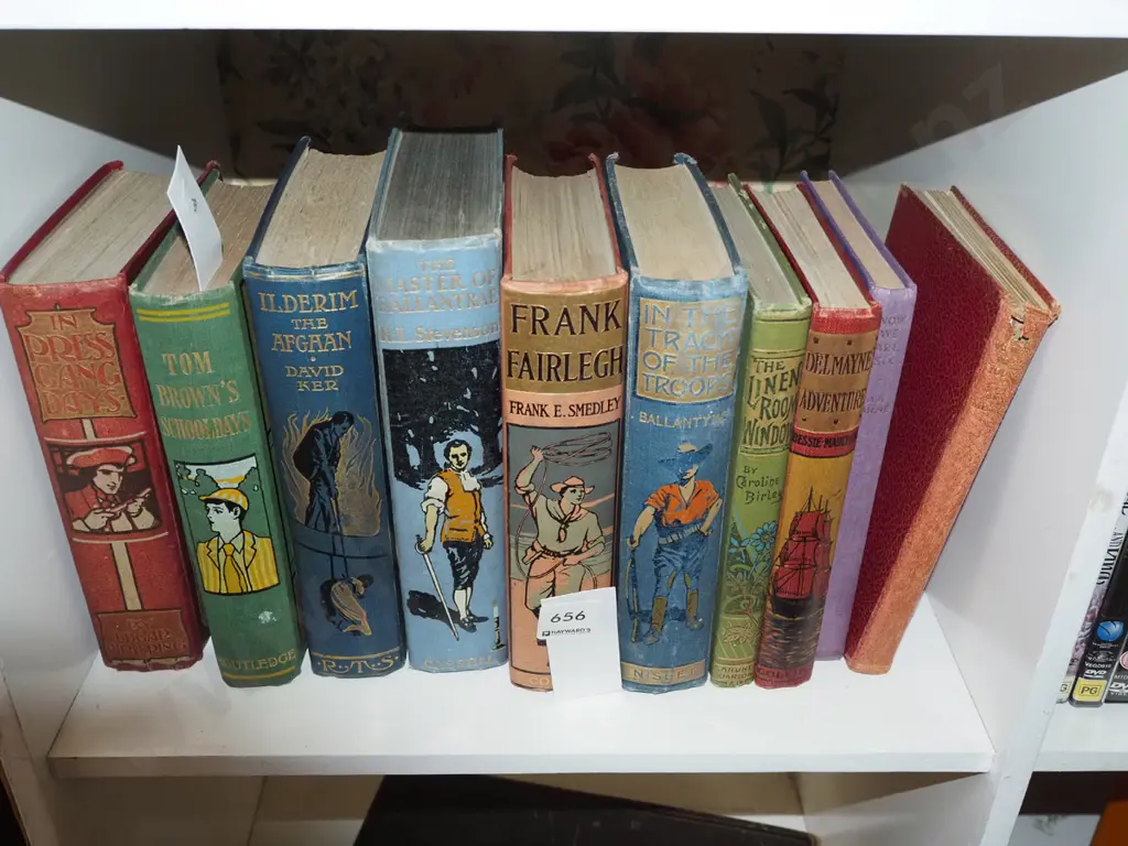 vintage books Image 1++