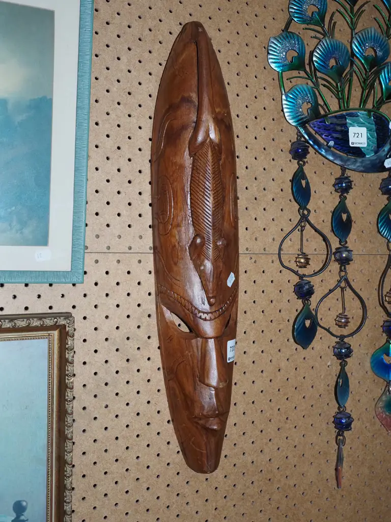 ethnic wooden mask L530 Image 1++
